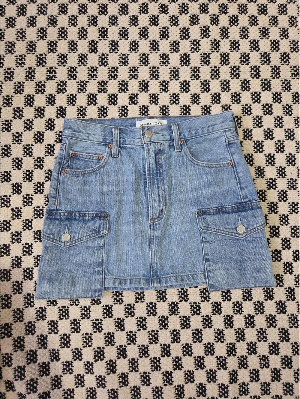 Denim forum skirt